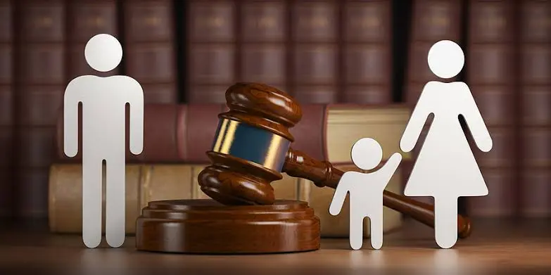 حضانت فرزند پس از طلاق - راهنمای کامل قوانین و شرایط قانونی ۱۴۰۵